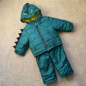 Carter’s, Two Piece, Dinosaur Snowsuit size 18m, great condition